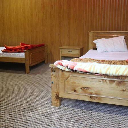 Golden Peak Guest House Gilgit Zewnętrze zdjęcie