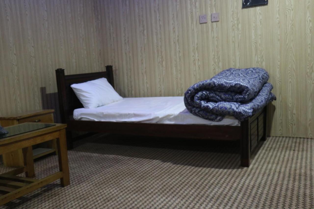 Golden Peak Guest House Gilgit Zewnętrze zdjęcie