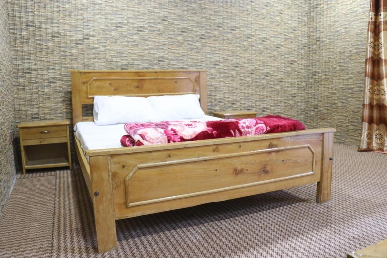 Golden Peak Guest House Gilgit Zewnętrze zdjęcie